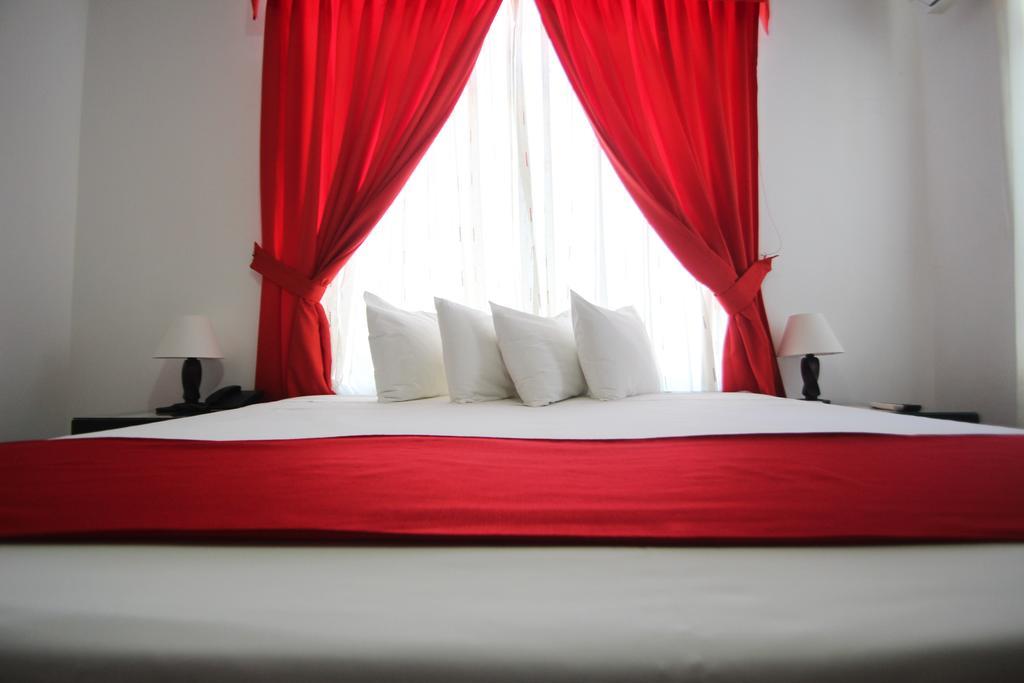 Hotel B'Liam Tumbes Phòng bức ảnh